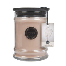 Load image into Gallery viewer, Bridgewater candle 8oz small jar (Sweet Grace)
